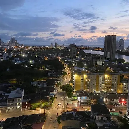 Apartamento Acogedor En Piso Alto *