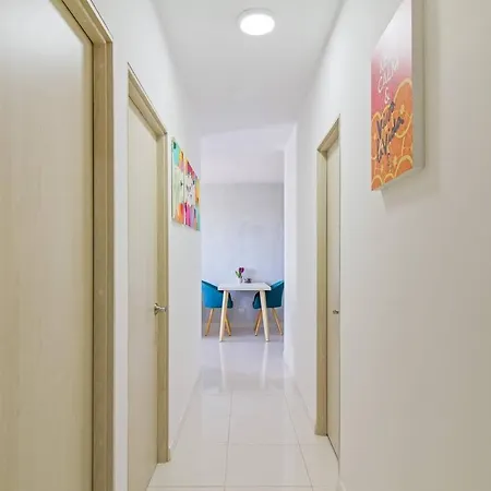 Acogedor En Piso Alto Apartment *